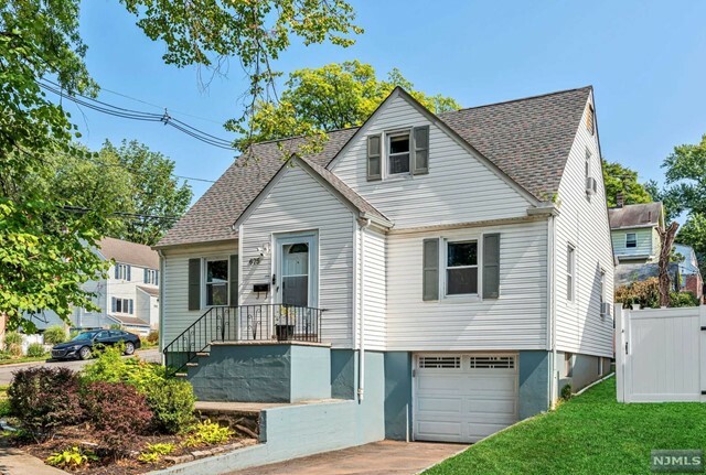 Property Photo:  675 Catalpa Avenue  NJ 07666 