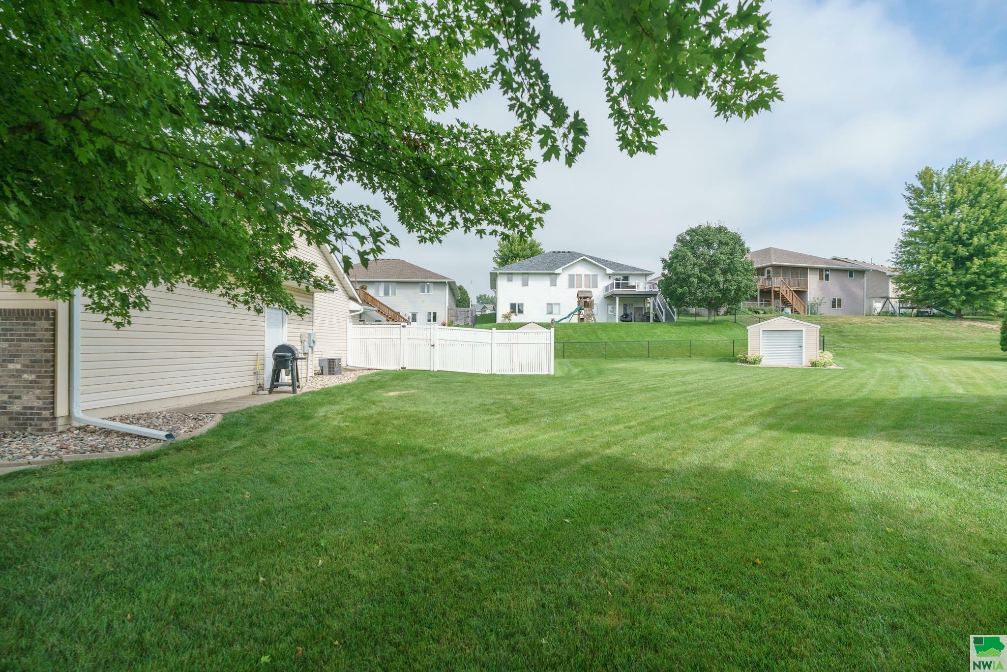 Property Photo:  507 Manchester Cir  IA 51103 