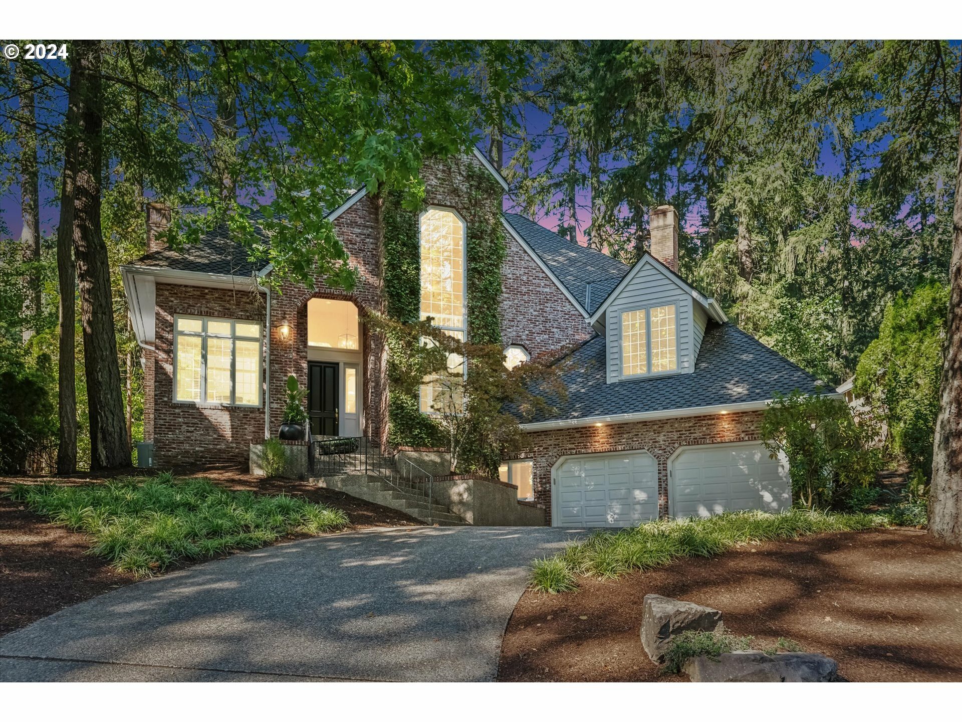 15459 Village Dr  Lake Oswego OR 97034 photo