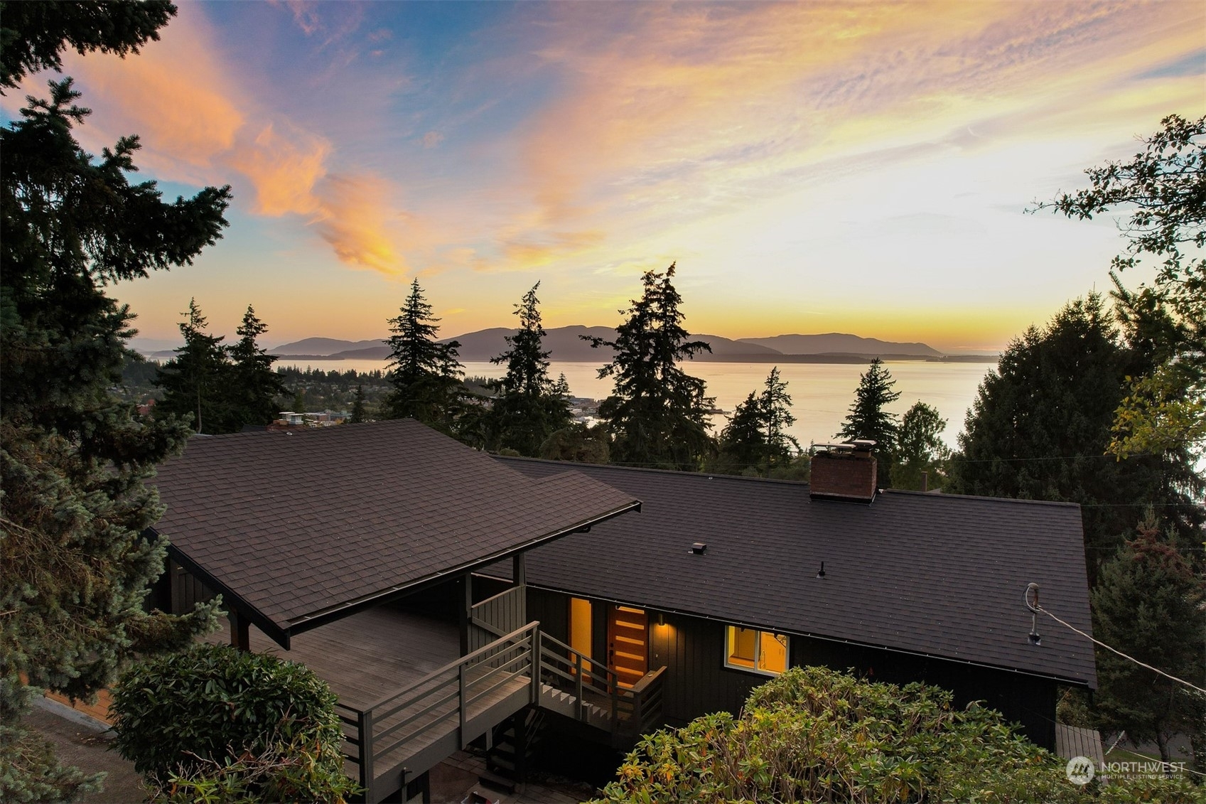 Property Photo:  600 Highland Drive  WA 98225 