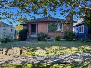 Property Photo:  7711 Earl Avenue NW  WA 98117 