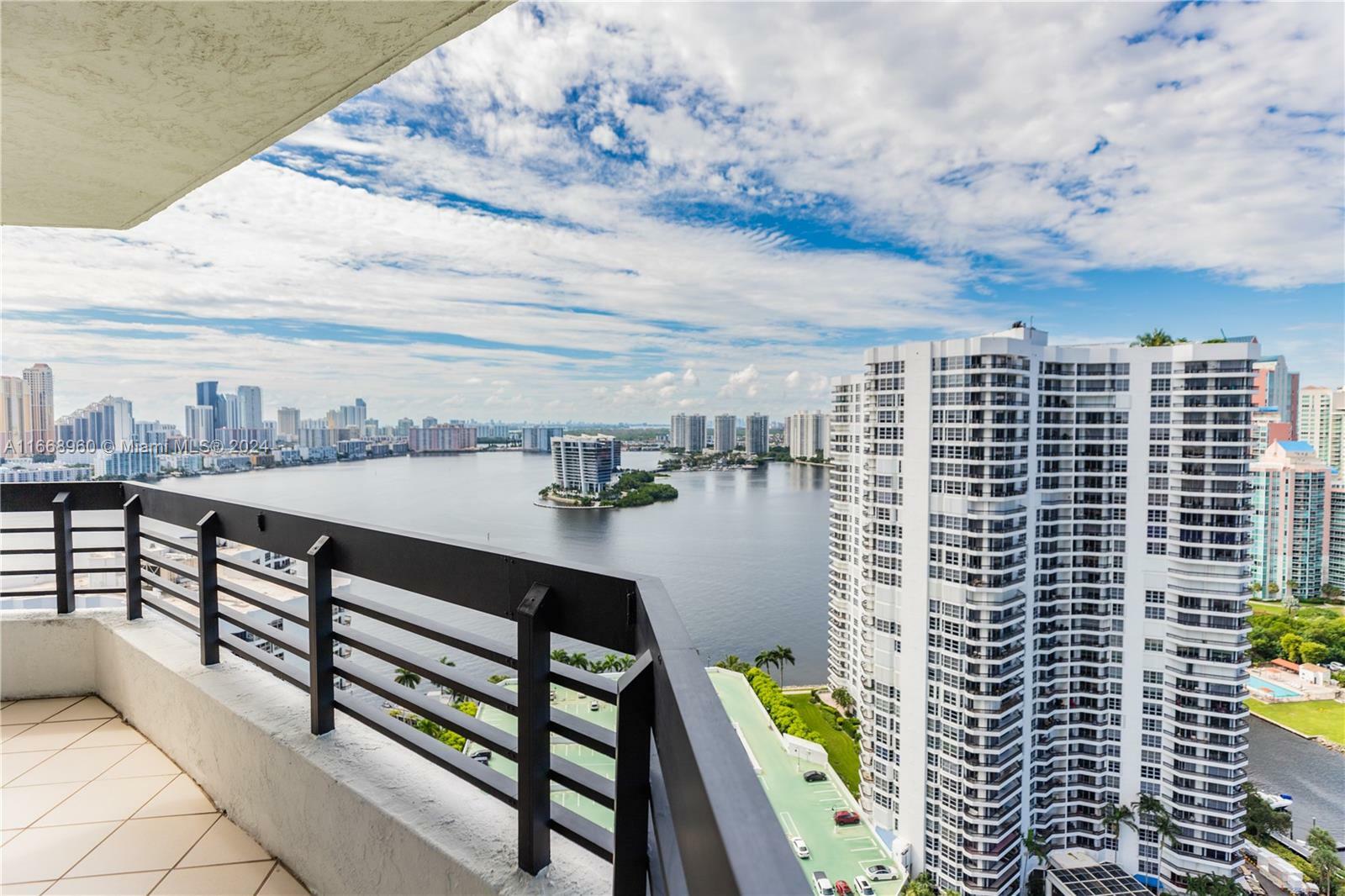 Property Photo:  3500 Mystic Pointe Dr 3101  FL 33180 