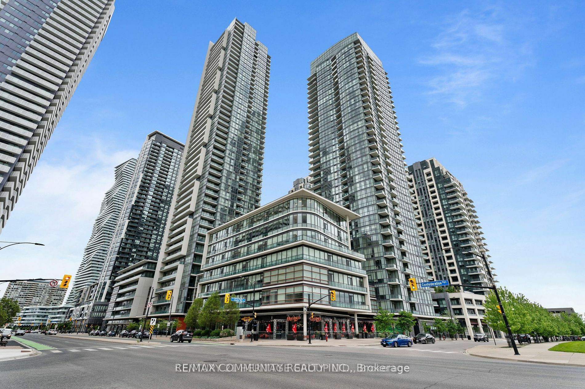 4070 Confederation Pkwy 2103  Mississauga ON L5B 0E9 photo