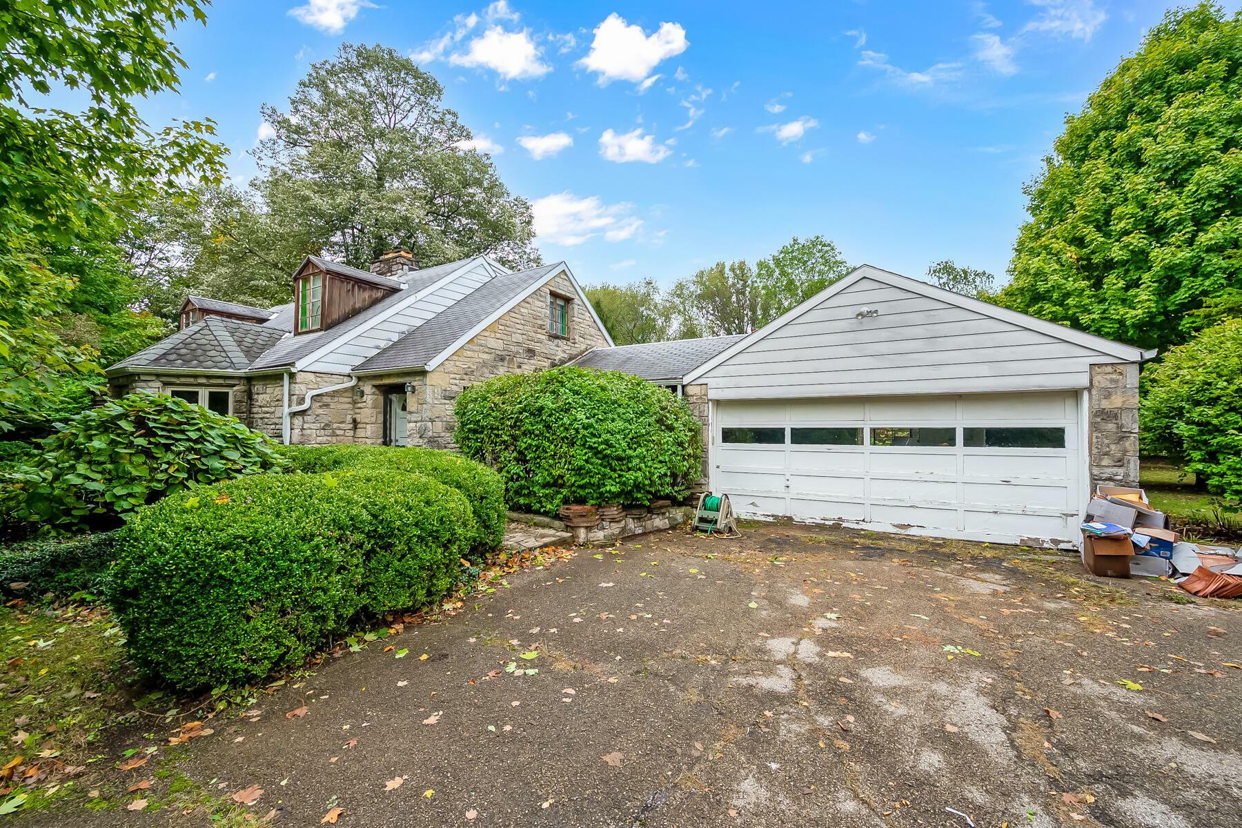 Property Photo:  360 Carpenter Road  OH 43230 