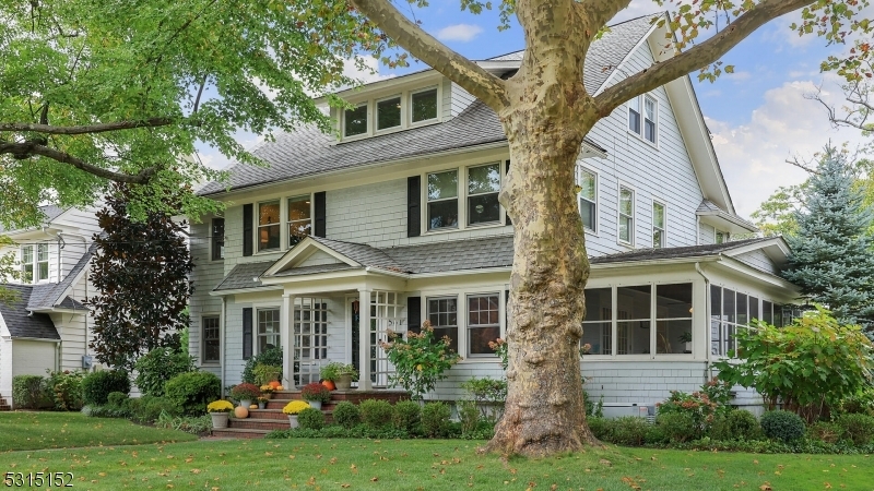 Property Photo: 561 Hillcrest Ave NJ 07090