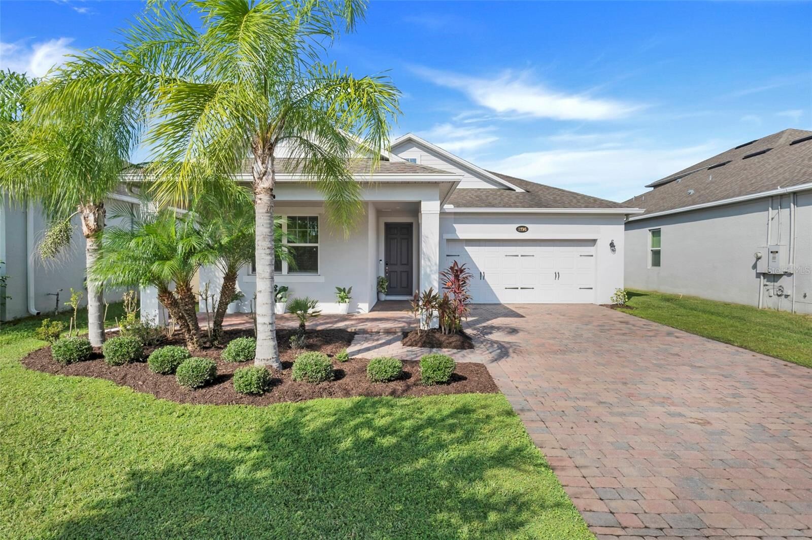 Property Photo: 1726 Farmstead Lane FL 32765