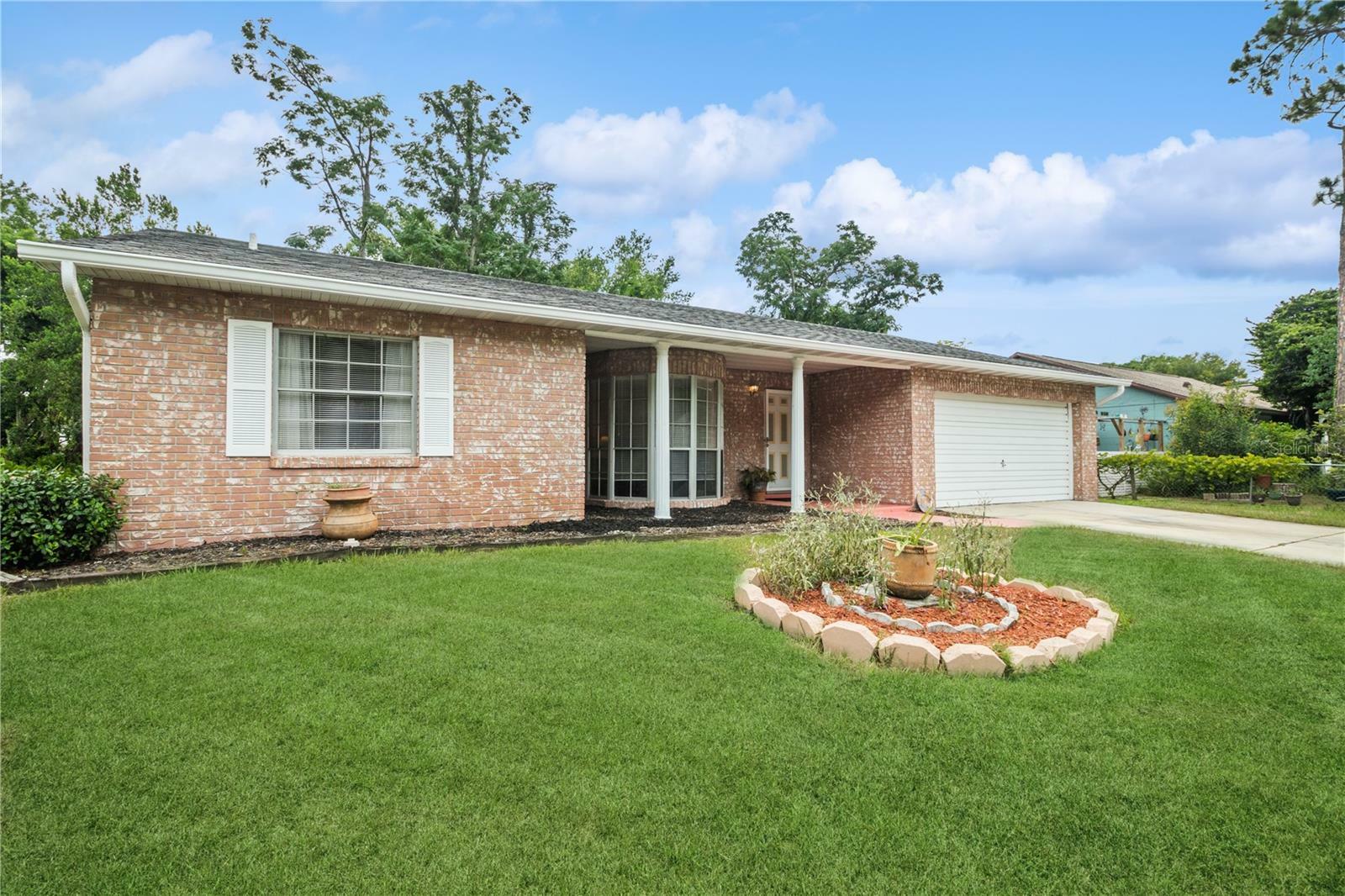 Property Photo:  725 Mahogany Lane  FL 32714 