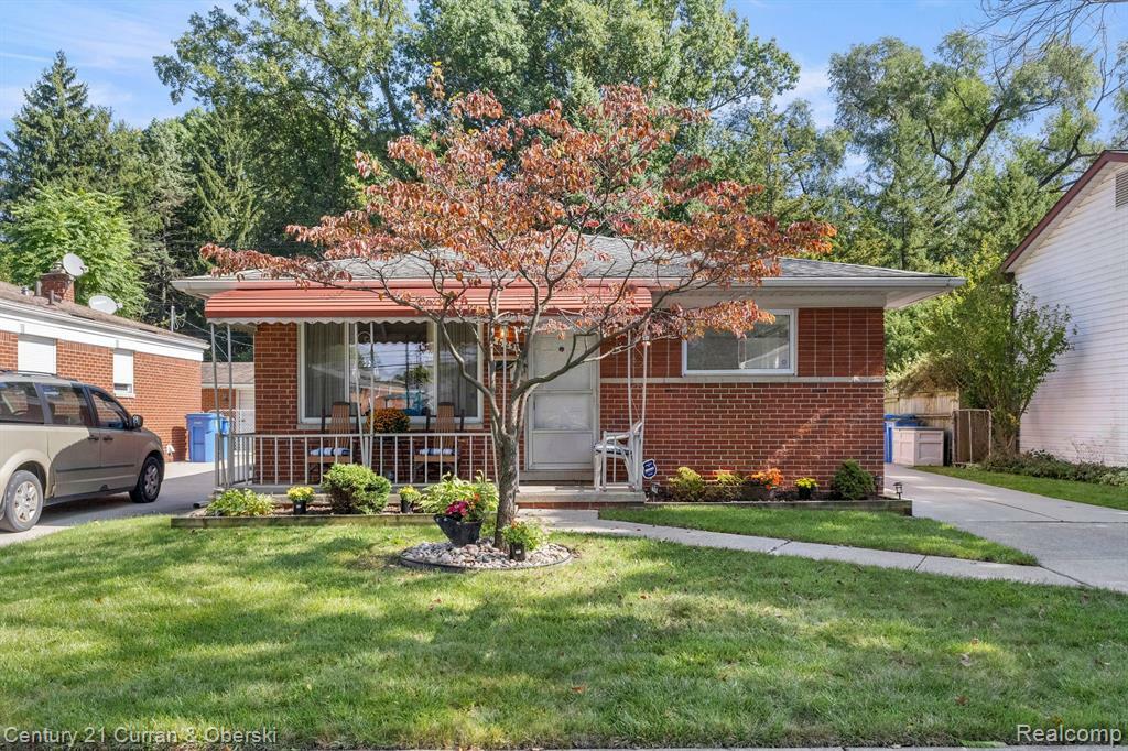 Property Photo:  4625 Raymond Avenue  MI 48125 3335 