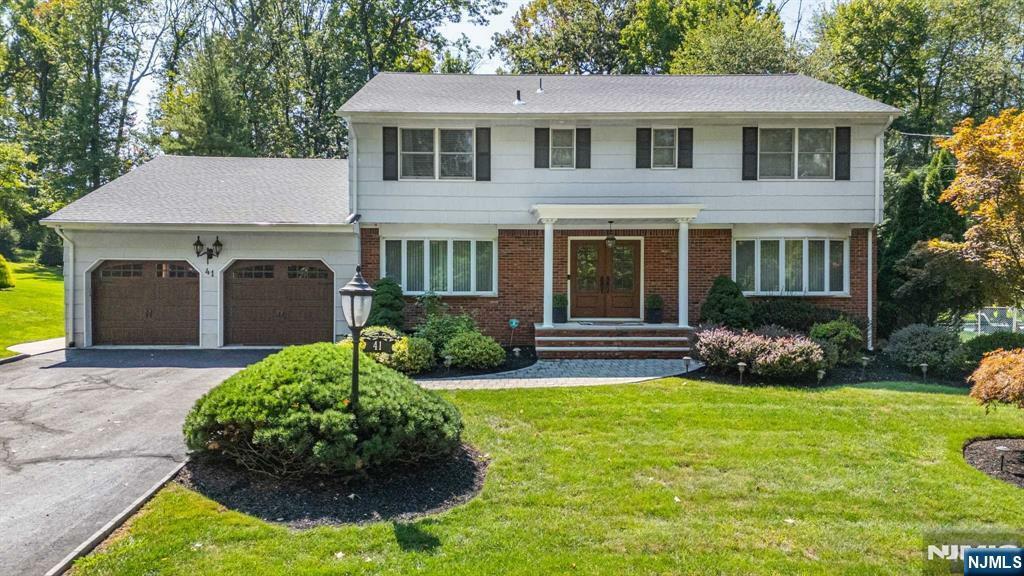 Property Photo:  41 Artillery Park Road  NJ 07512 