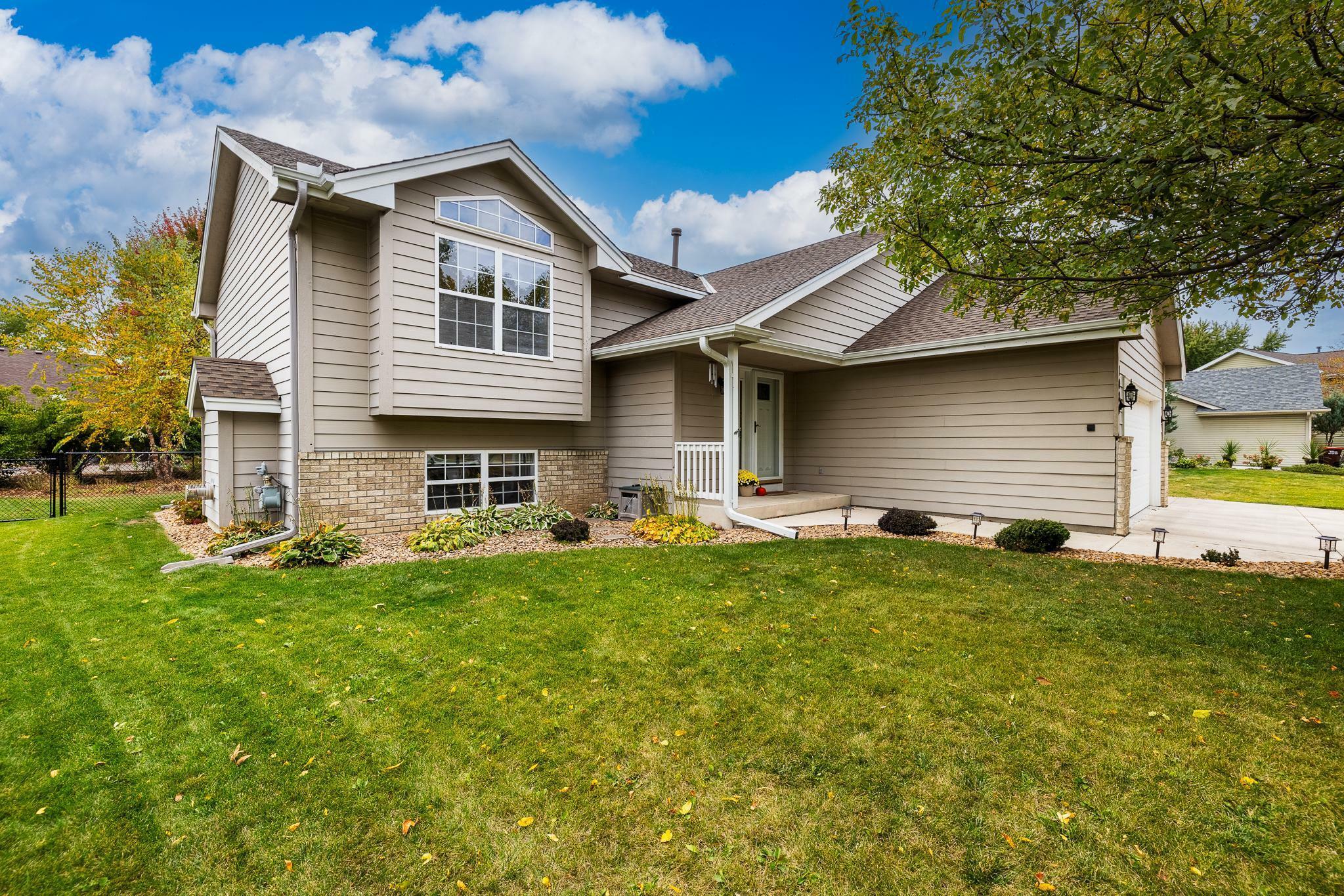 Property Photo:  1080 Bonnieview Circle  MN 55129 