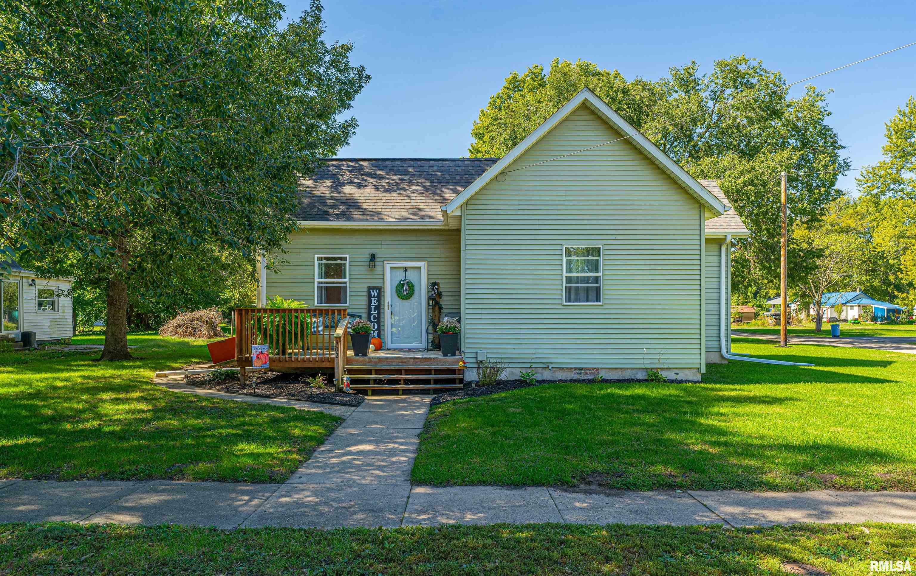 Property Photo:  302 S 2nd Street  IL 62633 