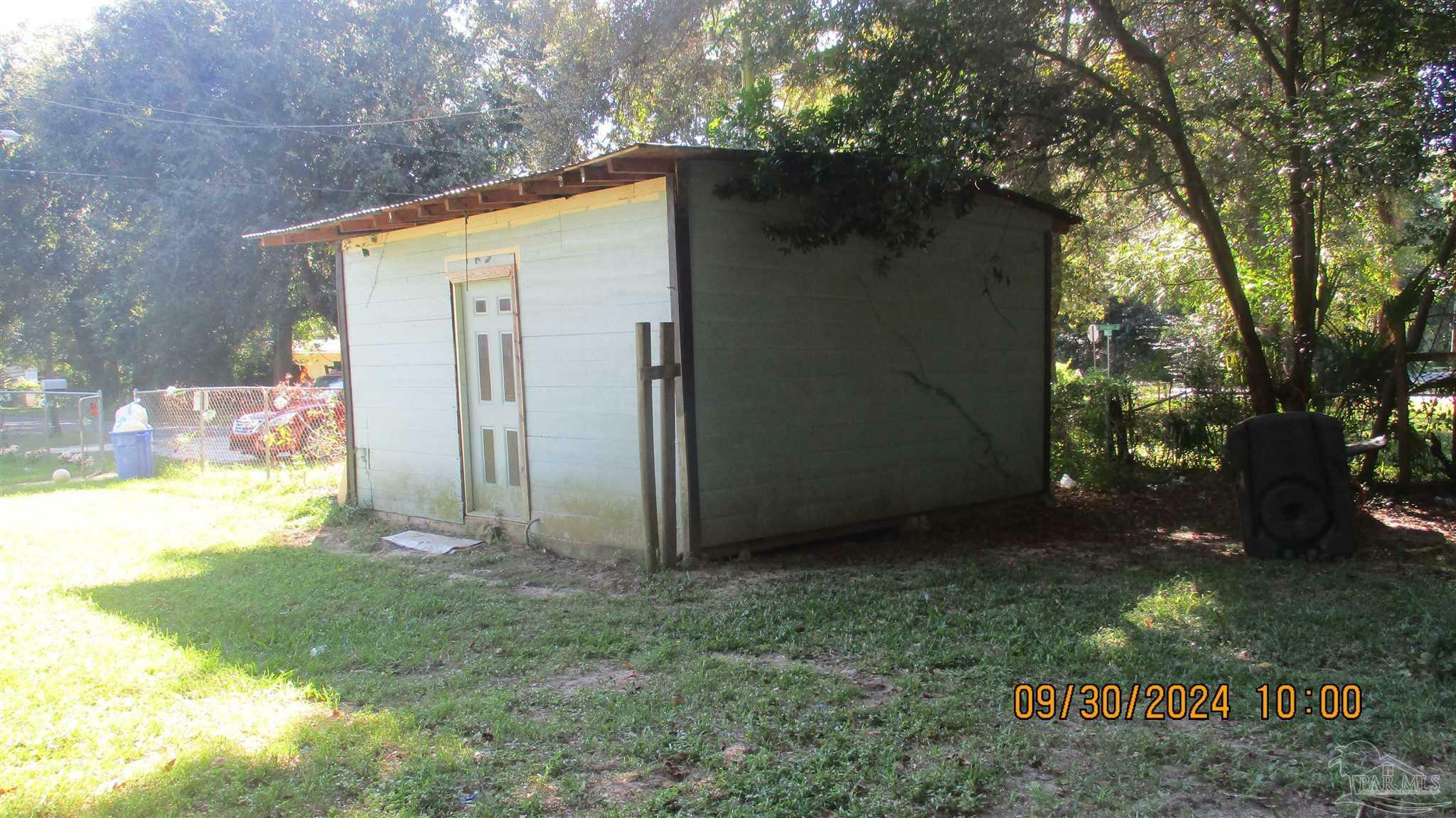 Property Photo:  3820 Ward Blvd  FL 32505 