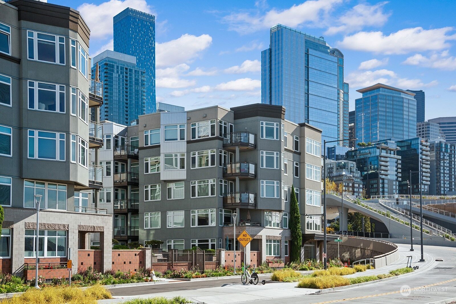 Property Photo:  1900  Alaskan Way 203  WA 98101 