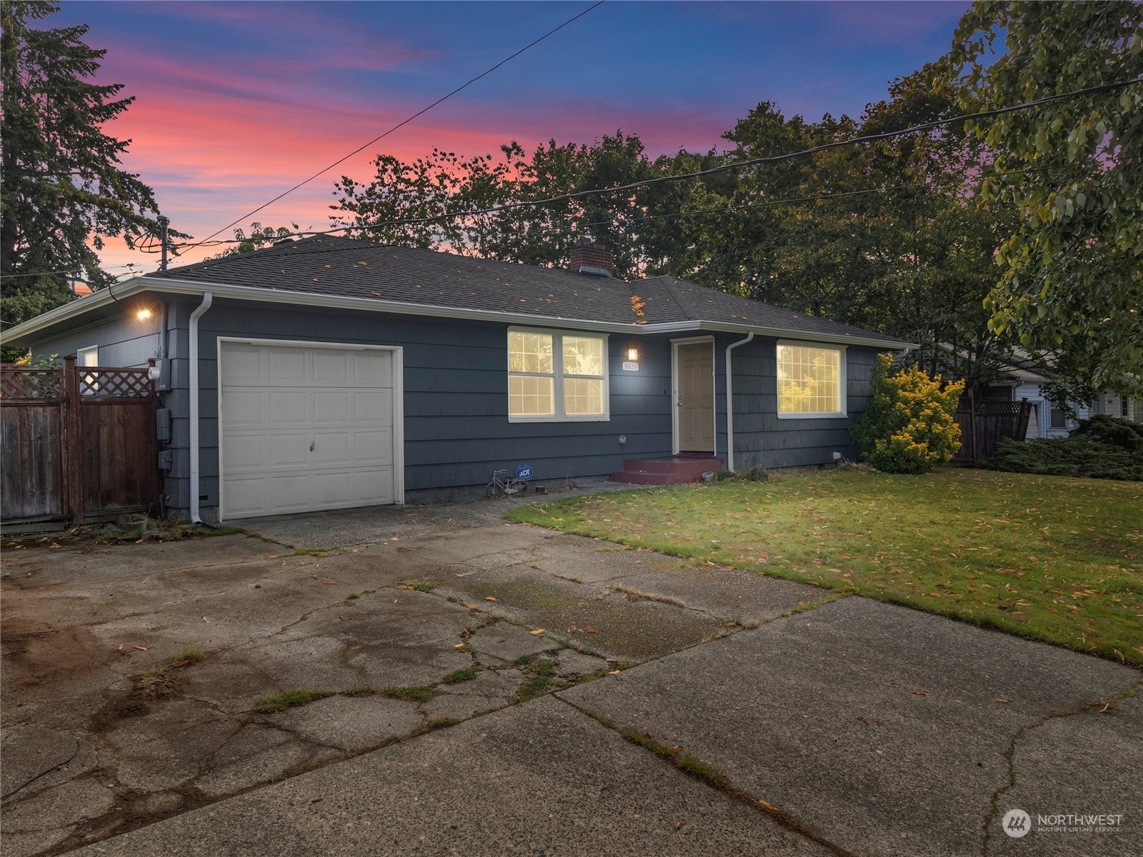 Property Photo:  8839 S Yakima Avenue  WA 98444 