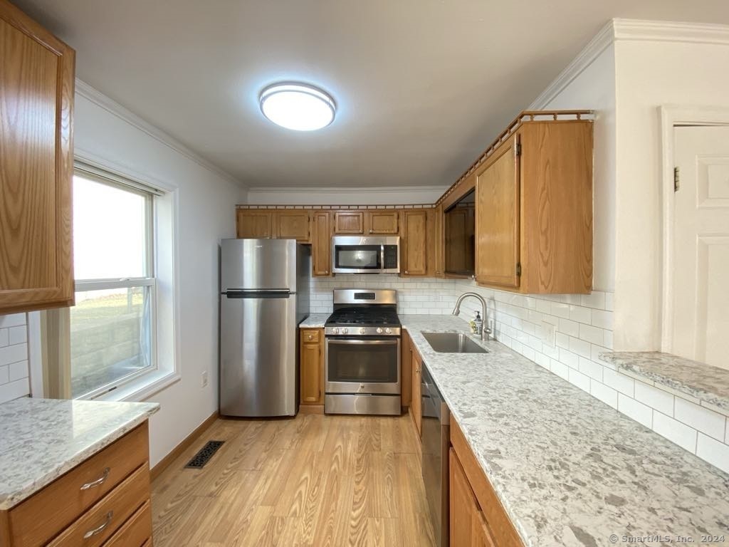 Property Photo:  22 Virginia Avenue Apt 2A  CT 06810 