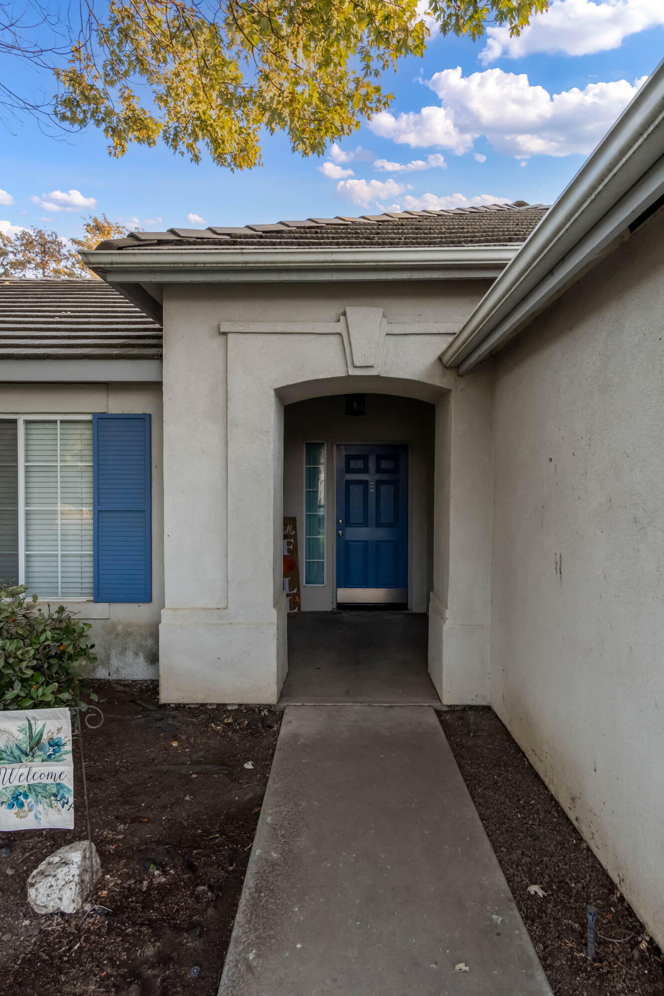 Property Photo:  1939 W Cheryll Avenue  CA 93257 