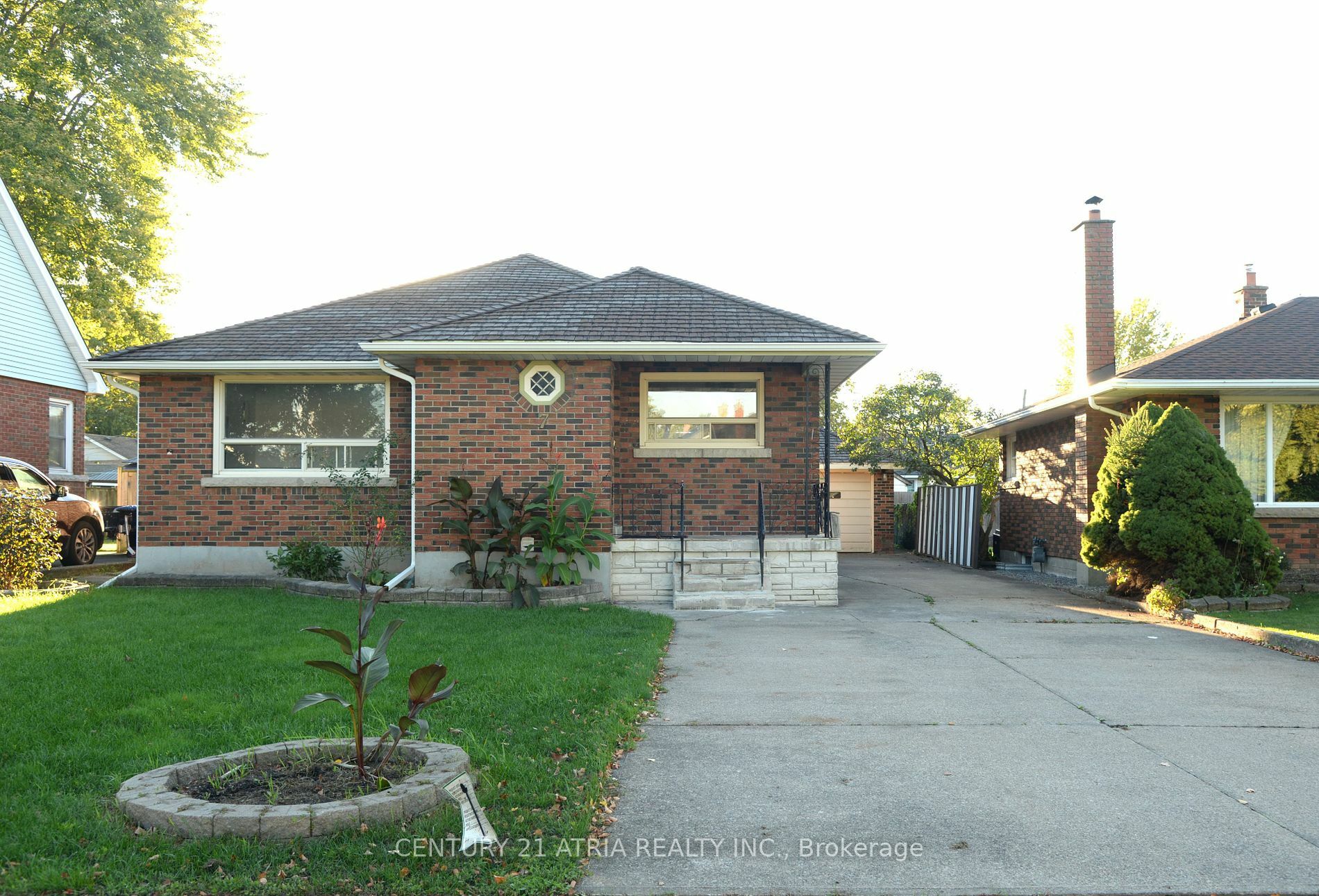 7 McMann Dr  Thorold ON L2V 2V3 photo