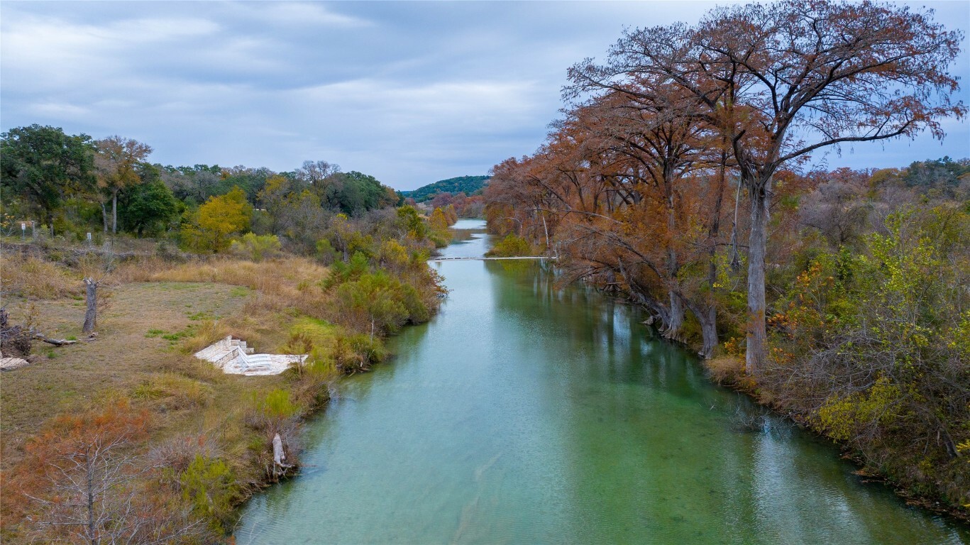 Property Photo: 801 Deer Run TX 78676