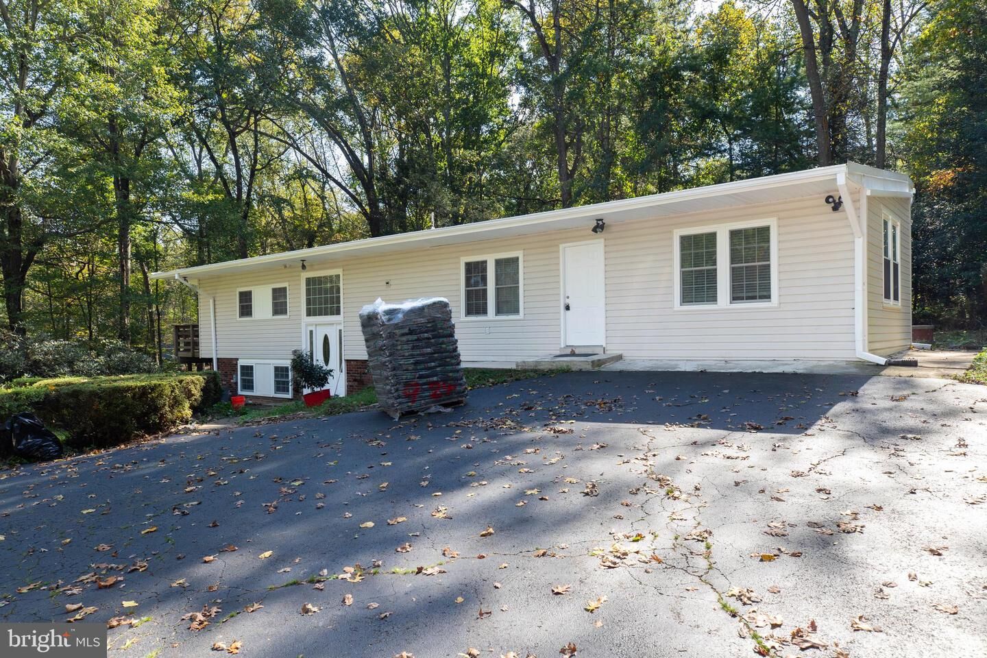 Property Photo:  2505 Leeds Road  VA 22124 