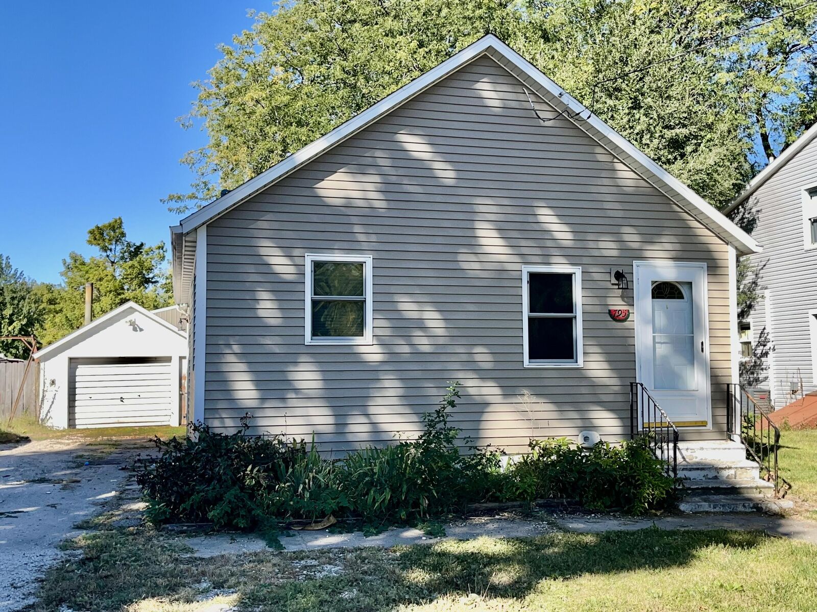 Property Photo: 795 Parker Street IA 50246