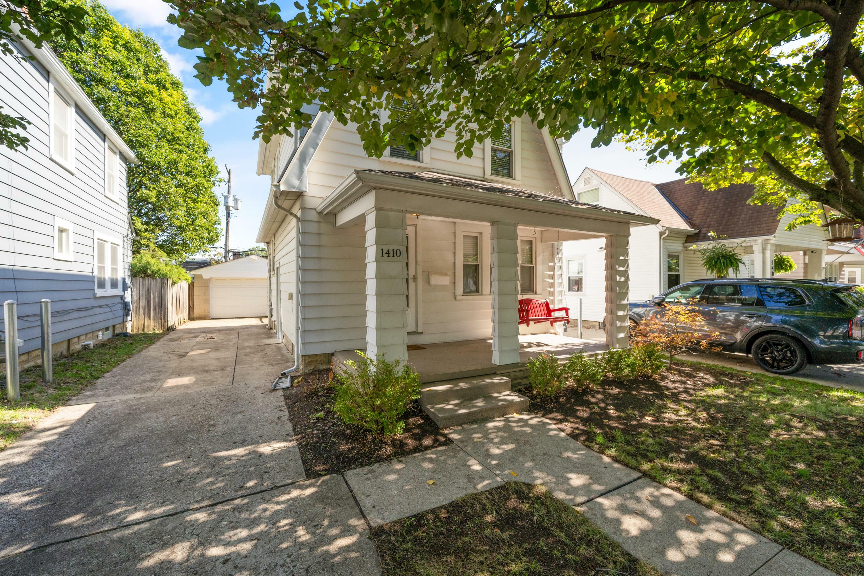 Property Photo:  1410 Eastview Avenue  OH 43212 