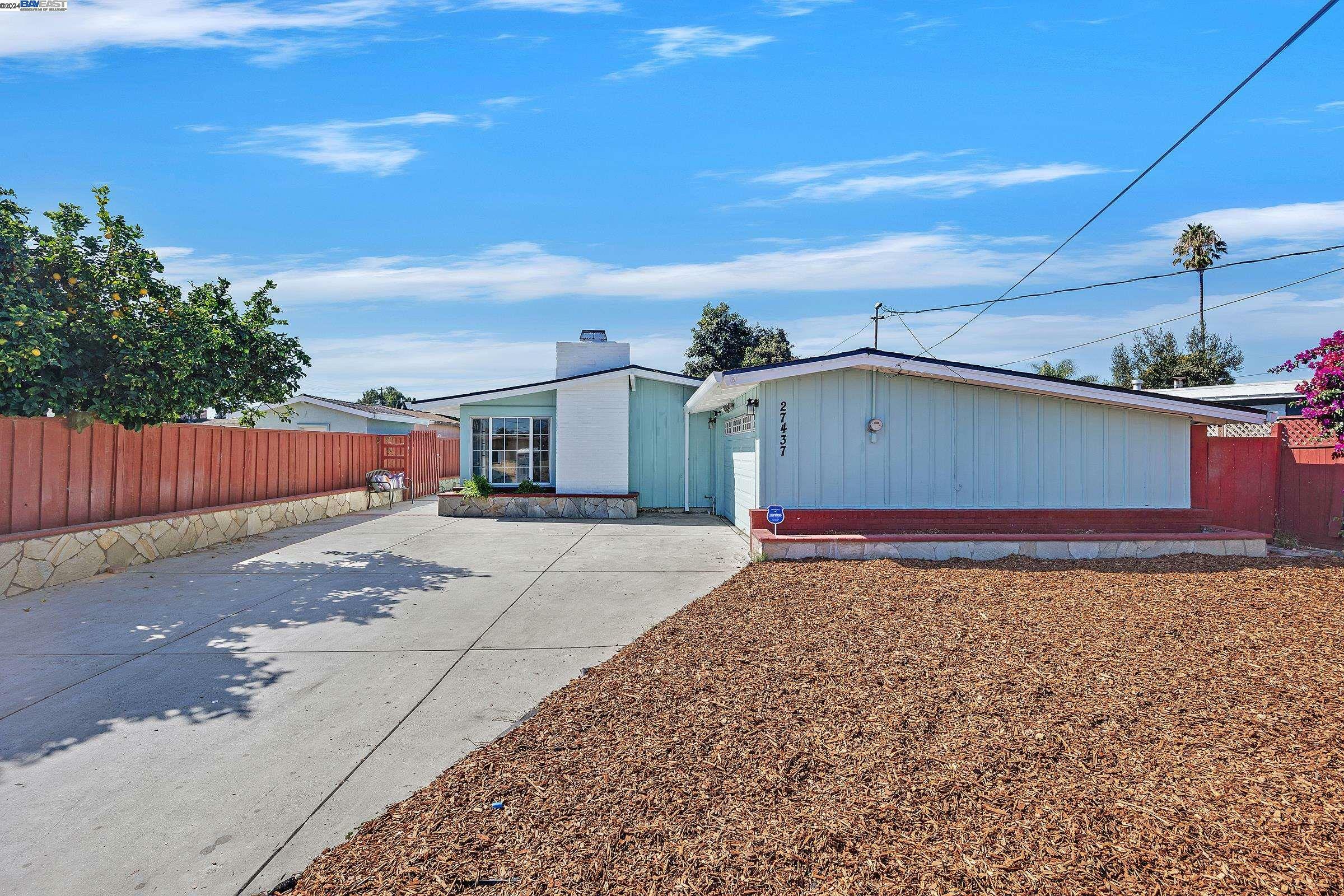 Property Photo:  27437 Lyford Street  CA 94544 