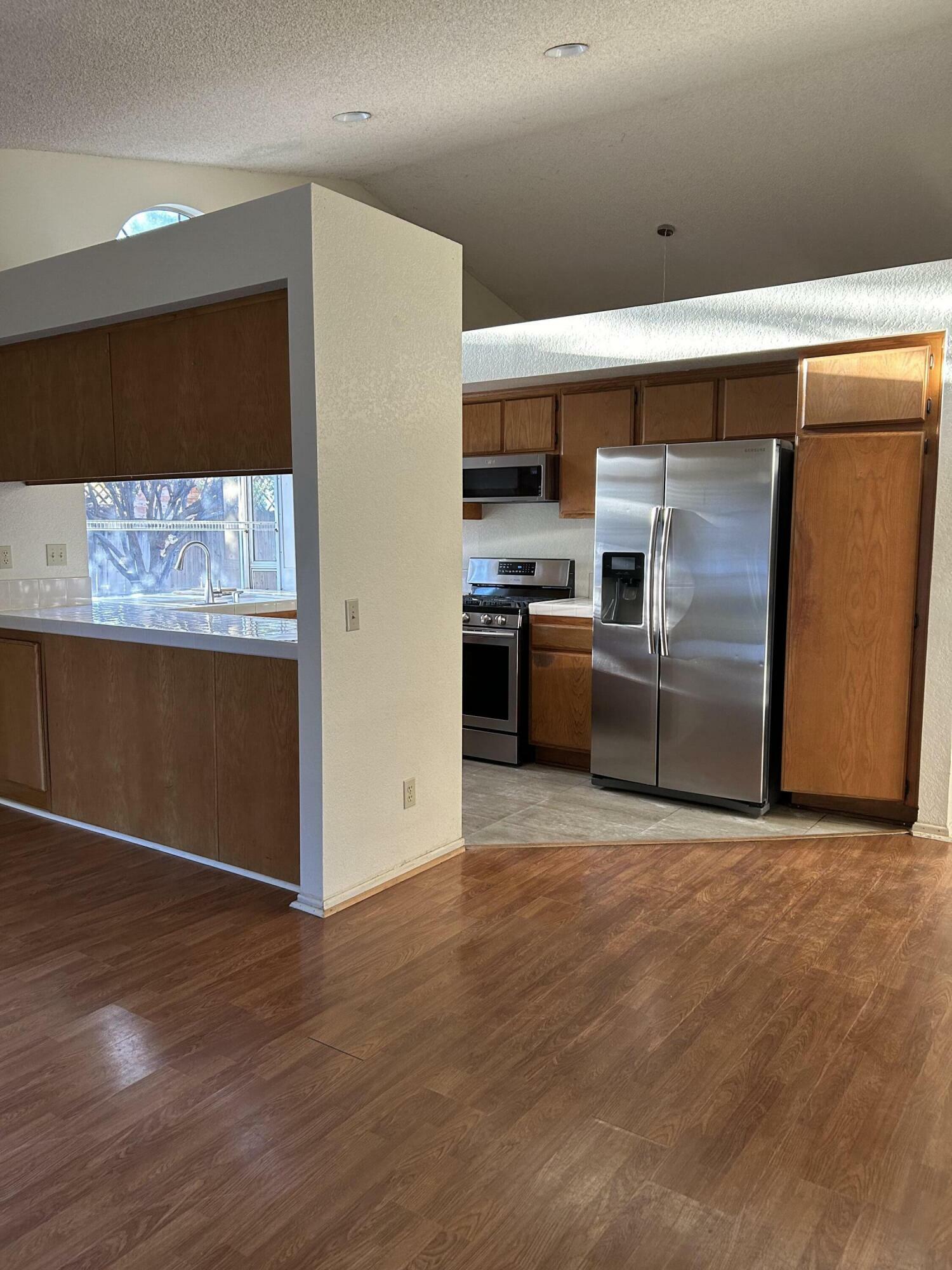 Property Photo:  1802 E Milling Street  CA 93535 