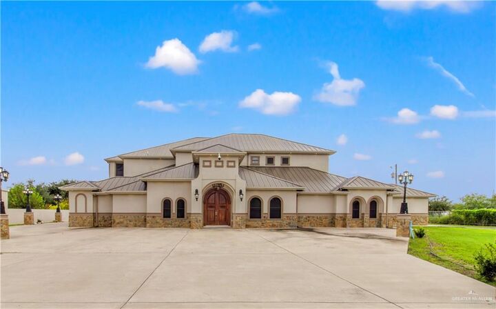 Property Photo: 2204 E Trenton Road TX 78542