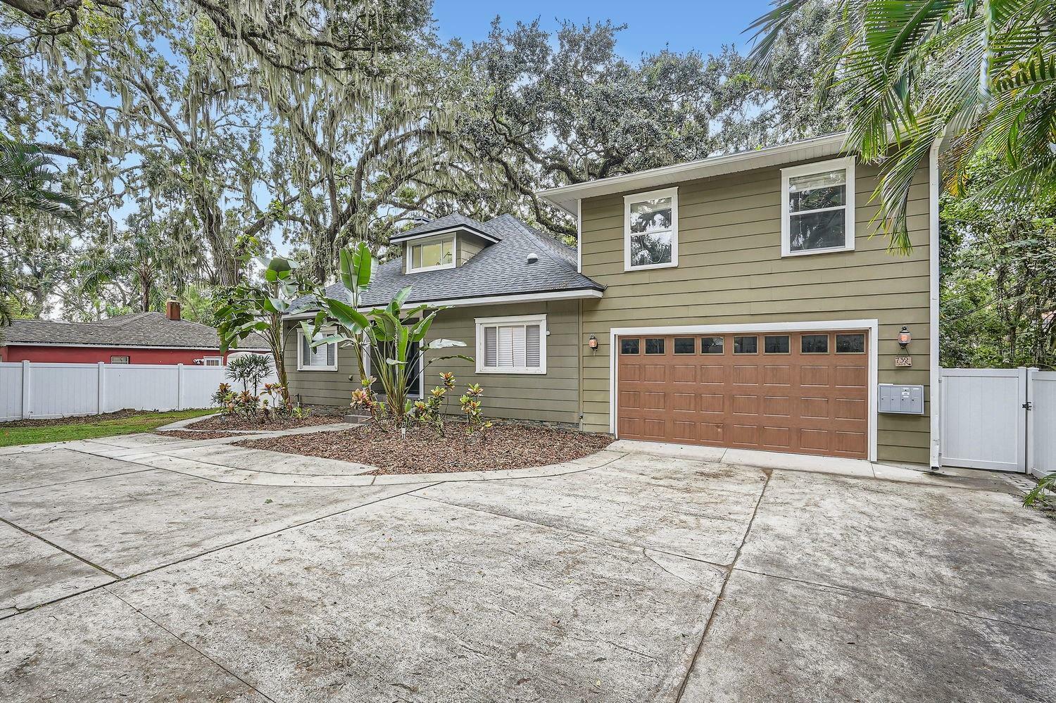 Property Photo:  734 S Mills Avenue  FL 32801 