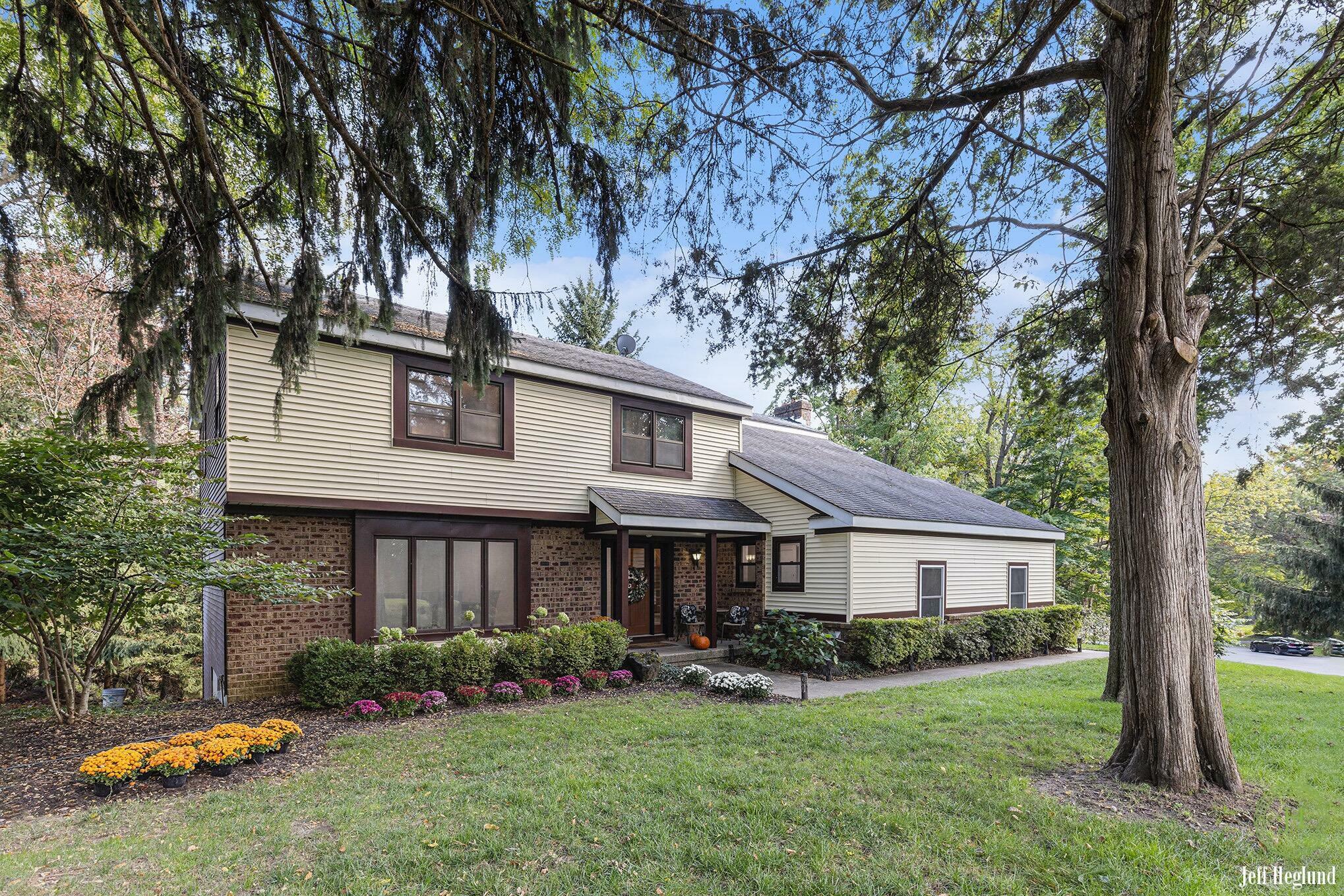 Property Photo:  1870 Forest Shores Drive SE  MI 49546 