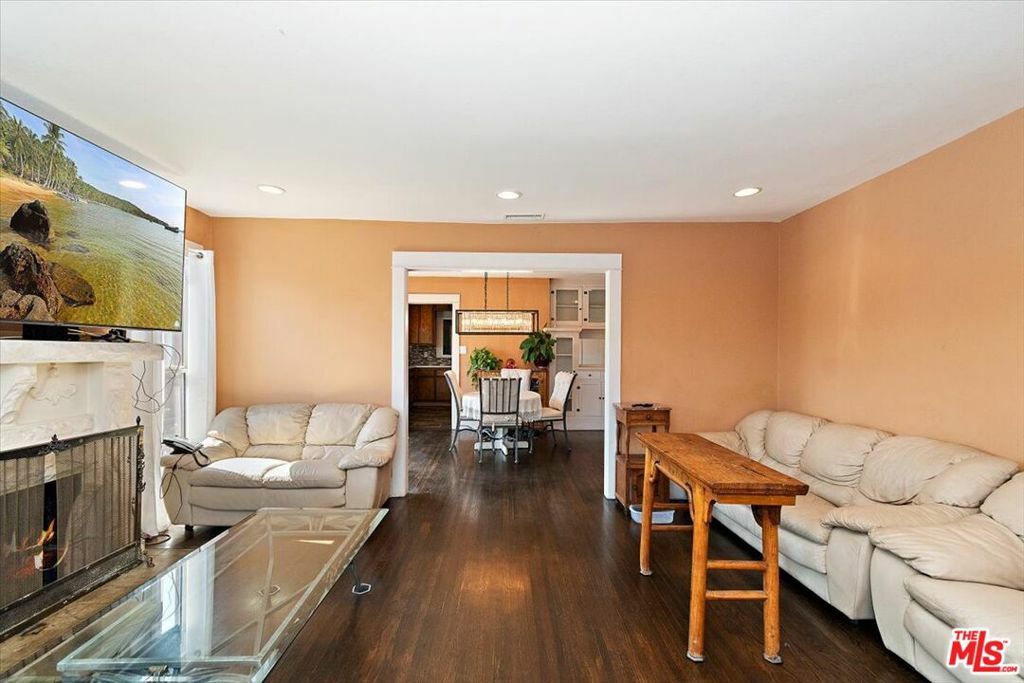 Property Photo:  6435 Madden Avenue  CA 90043 