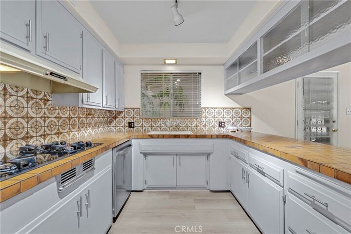 Property Photo:  9308 Yolanda Avenue  CA 91324 