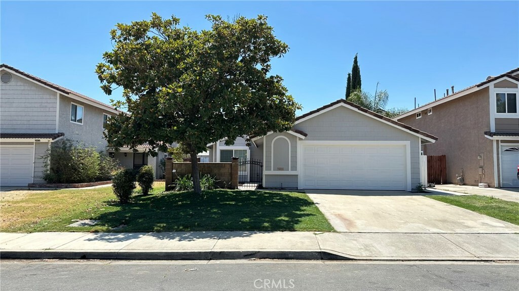 Property Photo:  39482 Oak Cliff Drive  CA 92591 