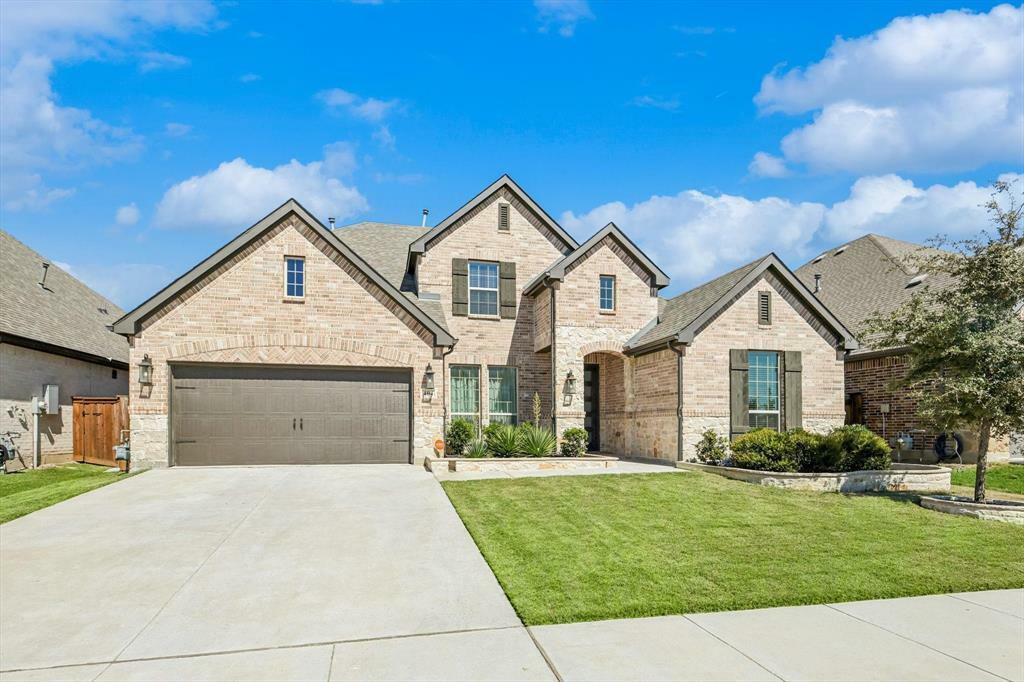 Property Photo:  404 Leighton Court  TX 76131 