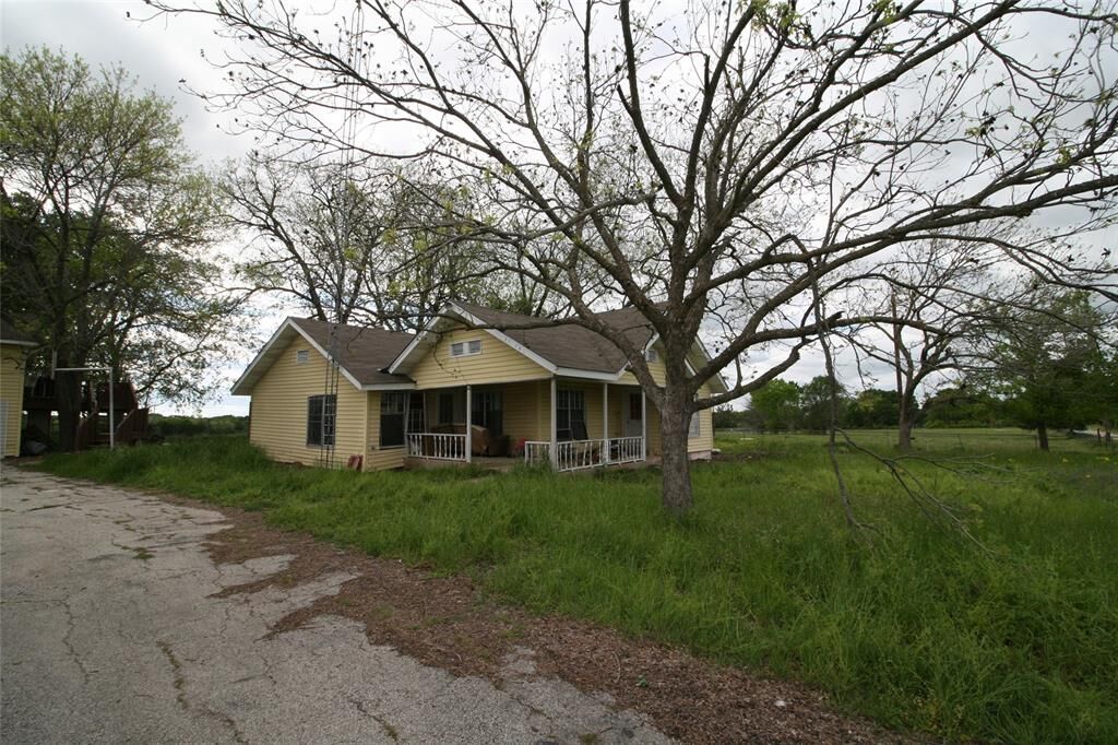 Property Photo: 751 Vz County Road 1415 TX 75790