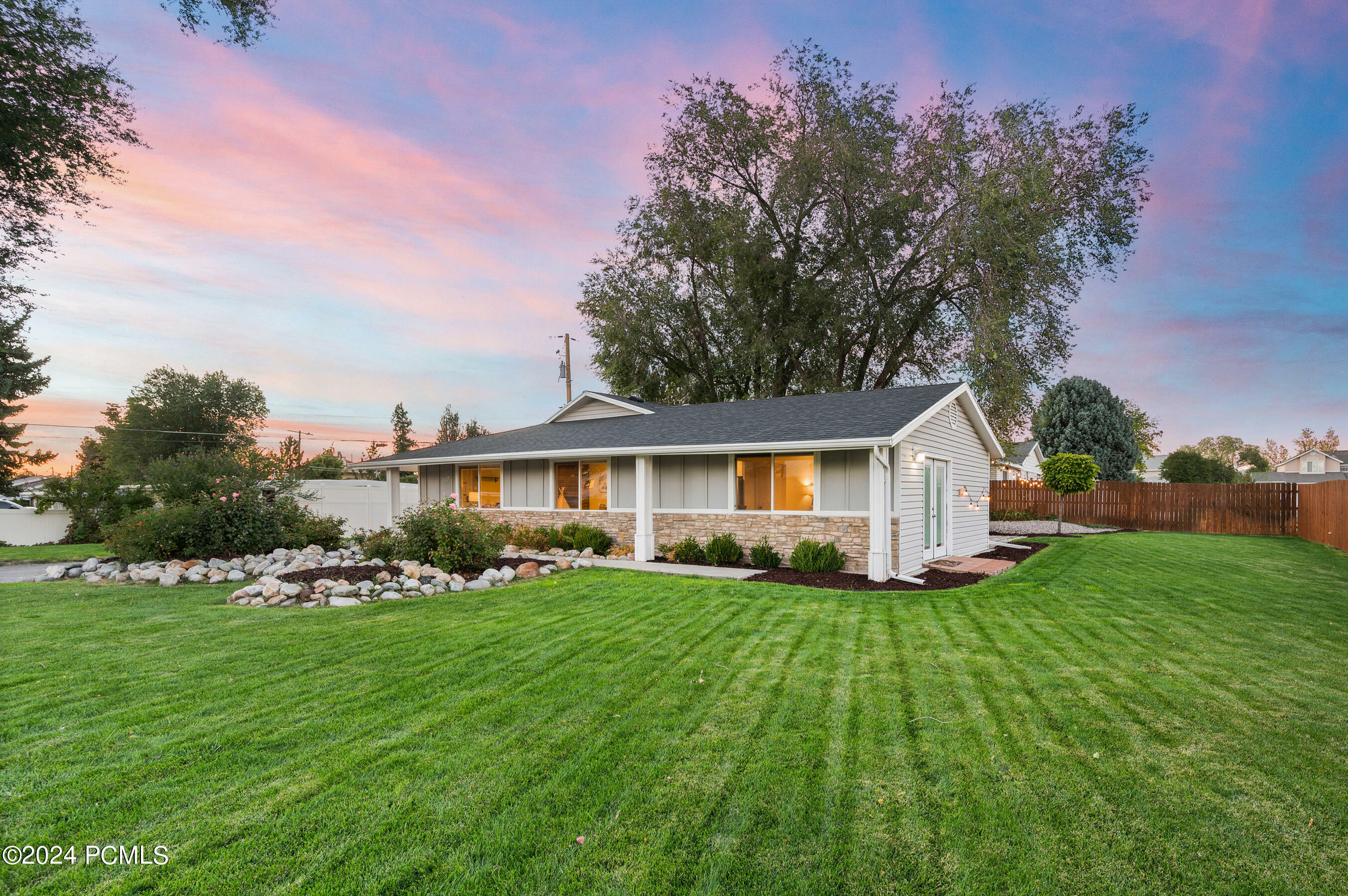 Property Photo:  807 E La Dore Drive  UT 84107 