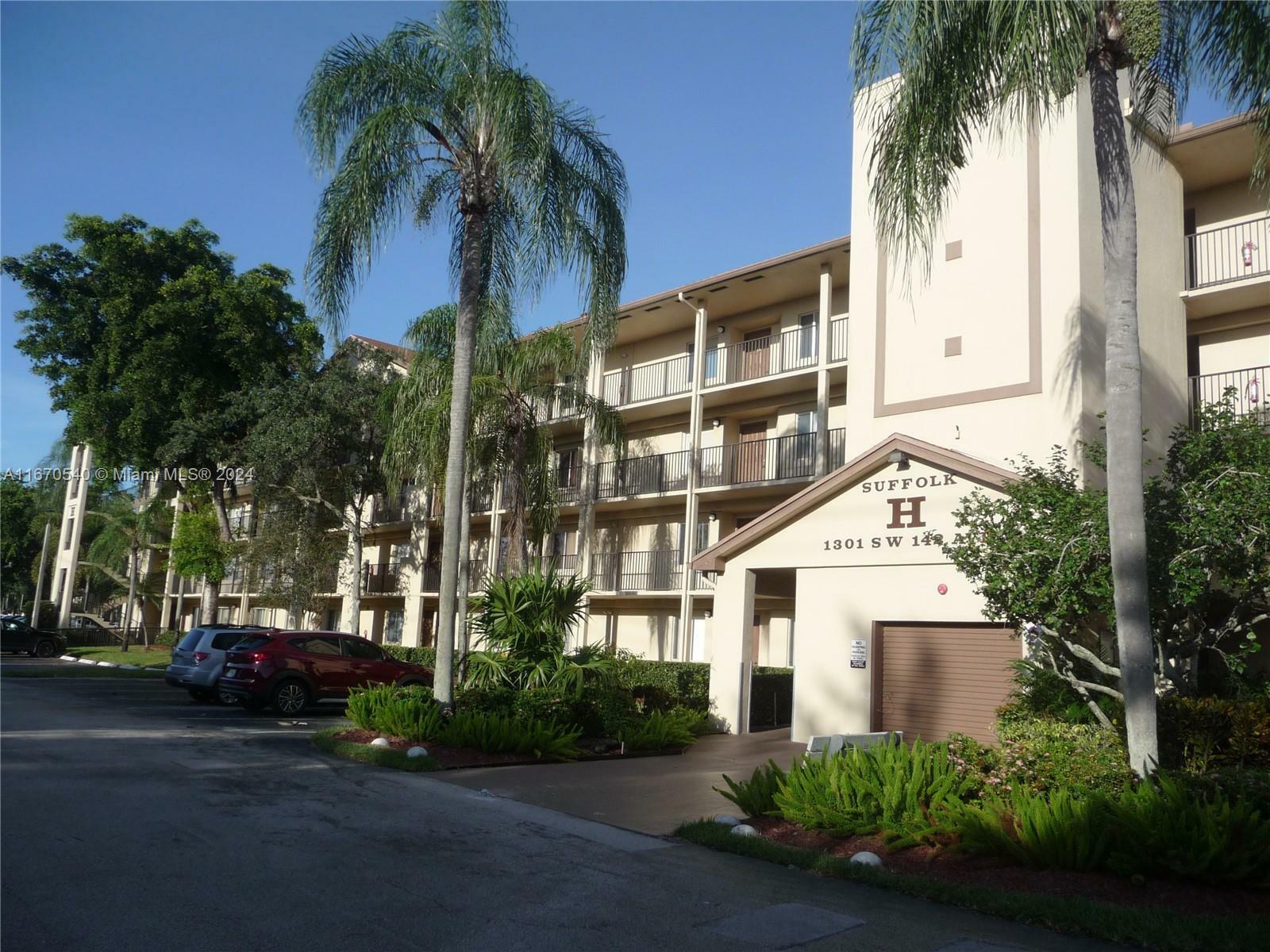 Property Photo:  1301 SW 142nd Ave 106H  FL 33027 