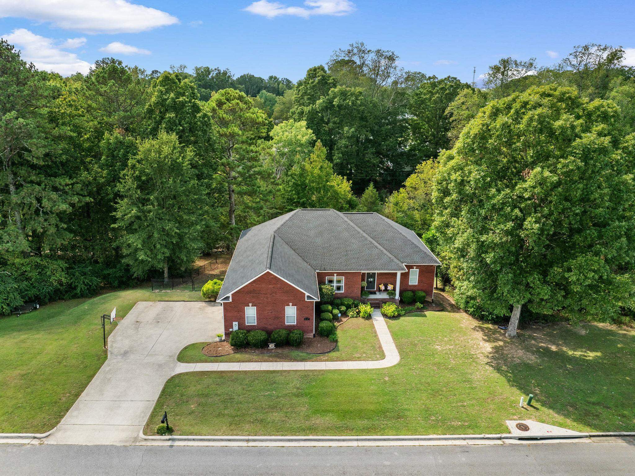 Property Photo:  1707 Churchill Ln  AL 35055 - CULLMAN 