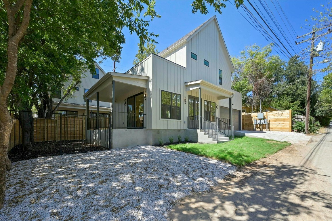 Property Photo:  1705 Chestnut Avenue B  TX 78702 