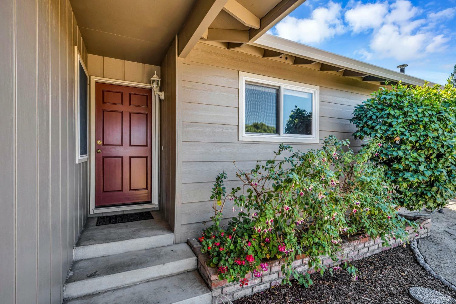 Property Photo:  4950 Everglade Drive  CA 95409 