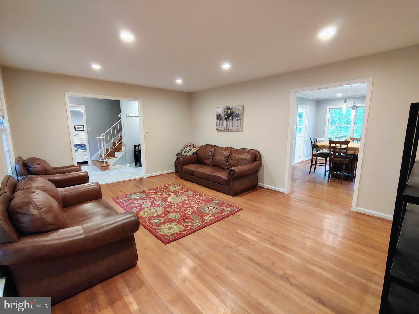 Property Photo:  11812 Hunting Ridge Court  MD 20854 