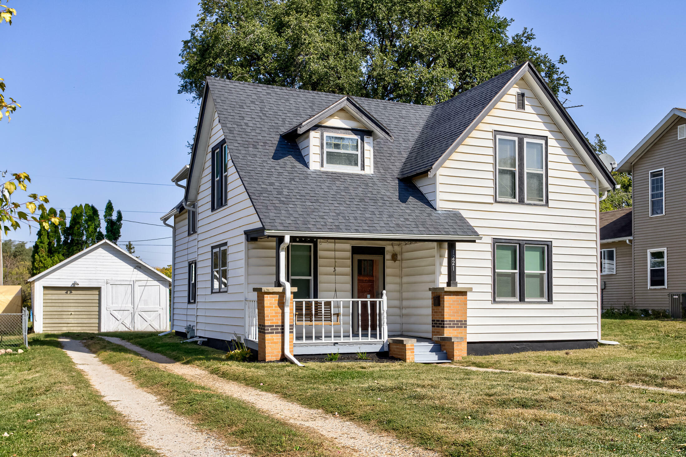 Property Photo:  1221 8th Street  IA 50036 