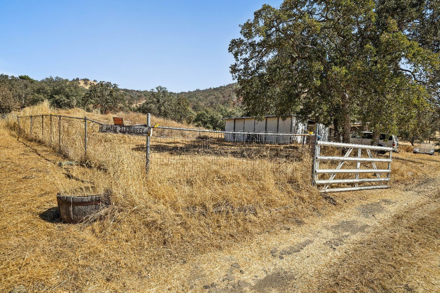 Property Photo:  44757 Sand Creek Road  CA 93675 