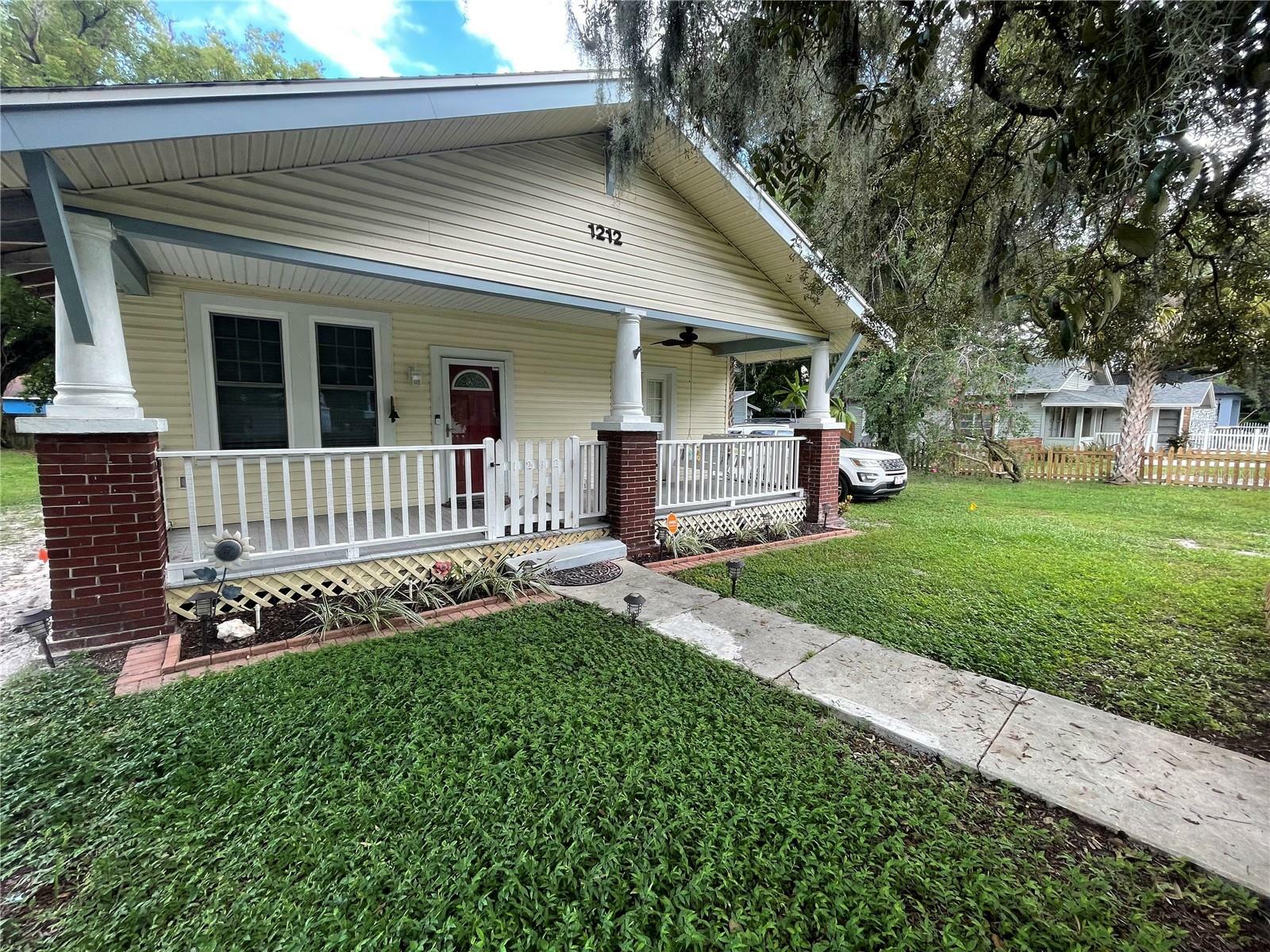 Property Photo:  1212 E Chelsea Street  FL 33603 