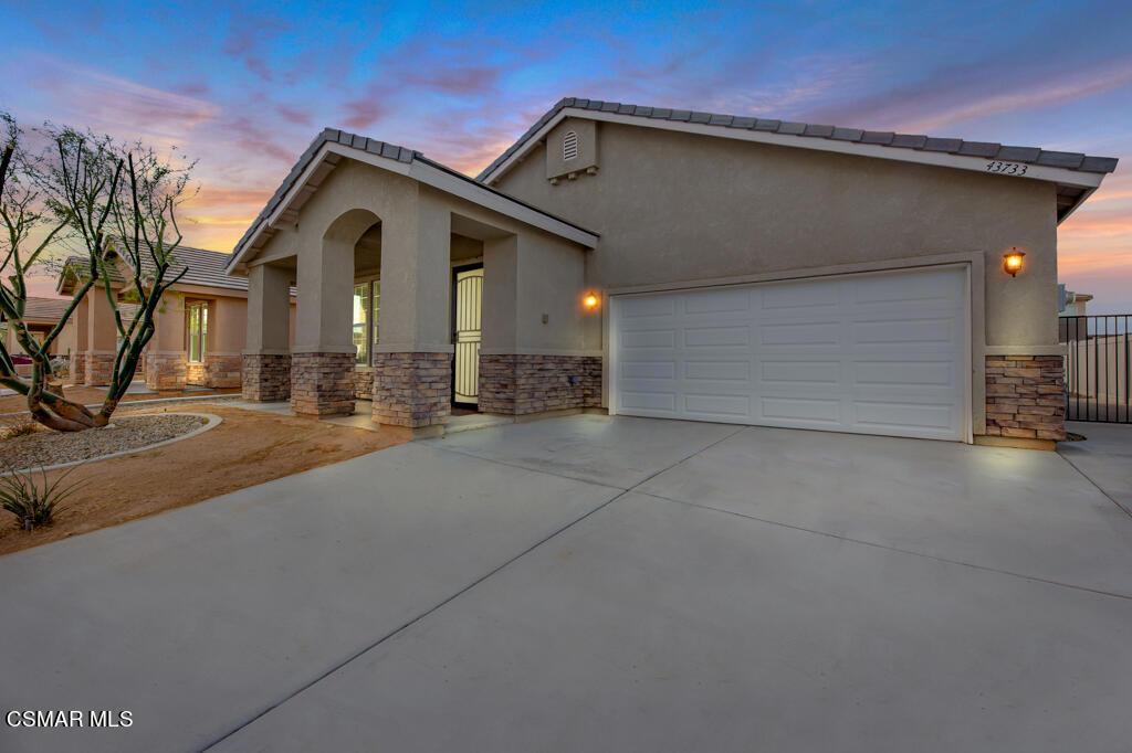 Property Photo: 43733 Verella Court CA 93536