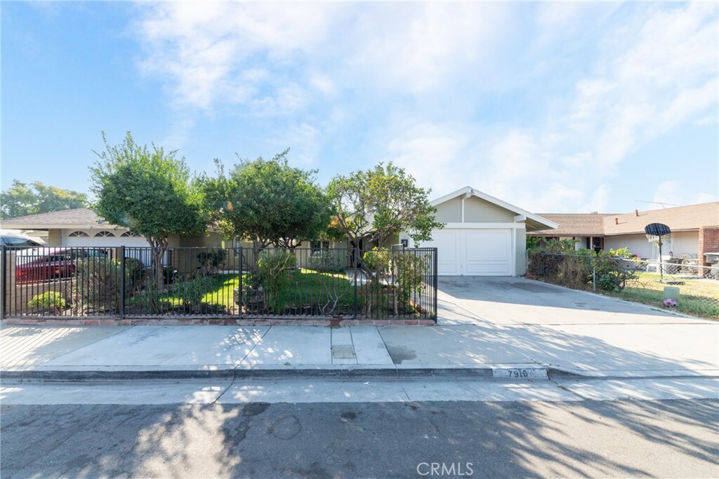 Property Photo:  7910 Galway Court  CA 92503 