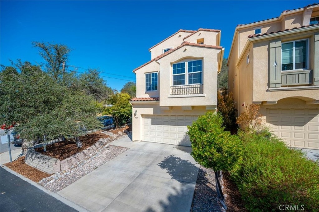 Property Photo:  9405 Casa Bella Court  CA 93422 