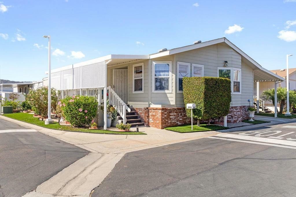 Property Photo:  2280 E Valley Pkwy 121  CA 92027 