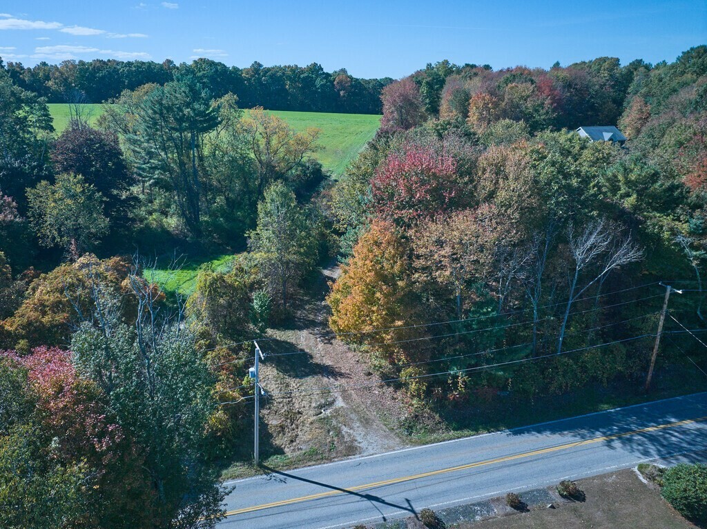Property Photo:  308 Dresser Hill Rd  MA 01571 