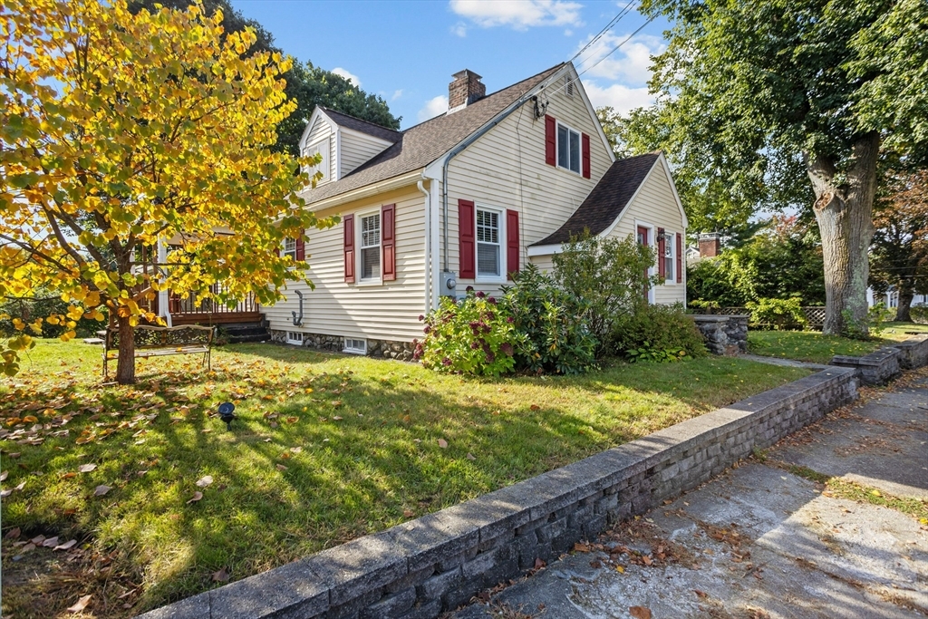 Property Photo:  350 Mount Vernon Street  MA 01843 